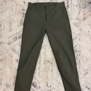 Men's Lululemon Slim Tapered Trouser